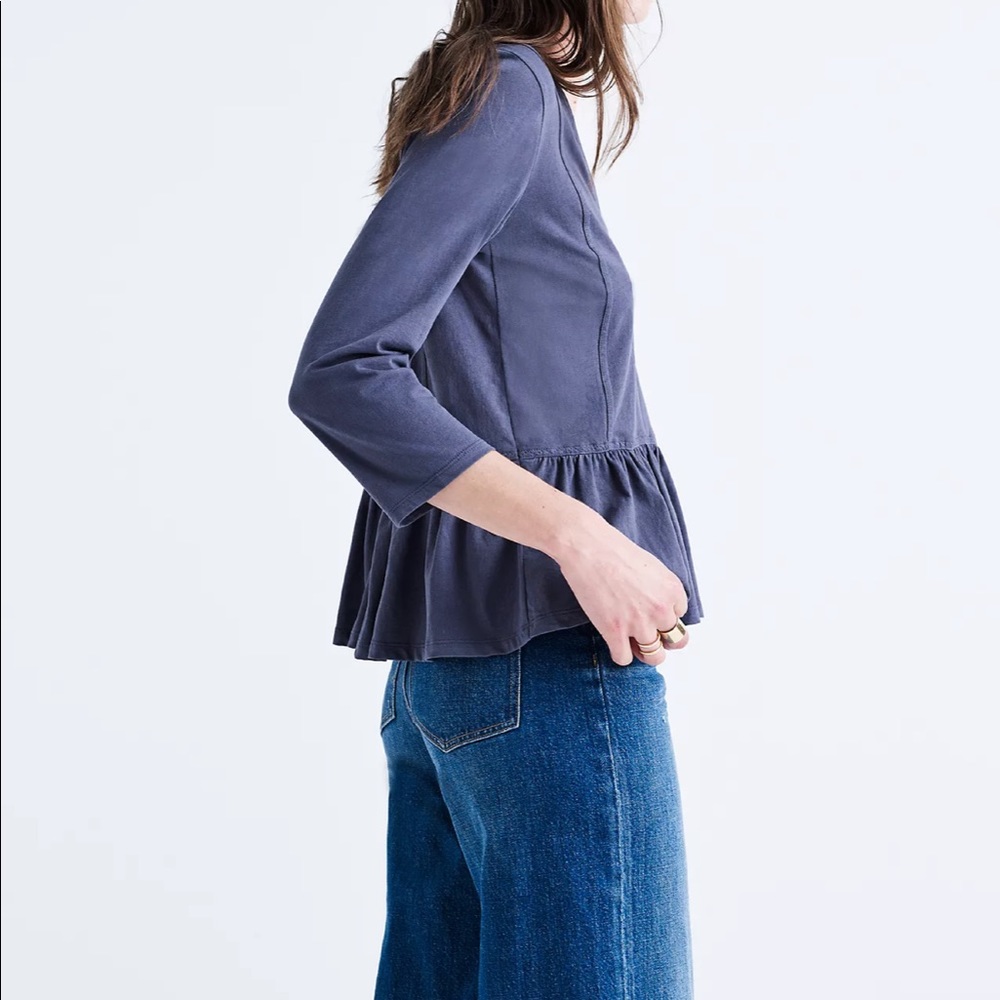 MADEWELL Deep V Peplum Zigzag Stitching Tee - SZ XS Charcoal Gray